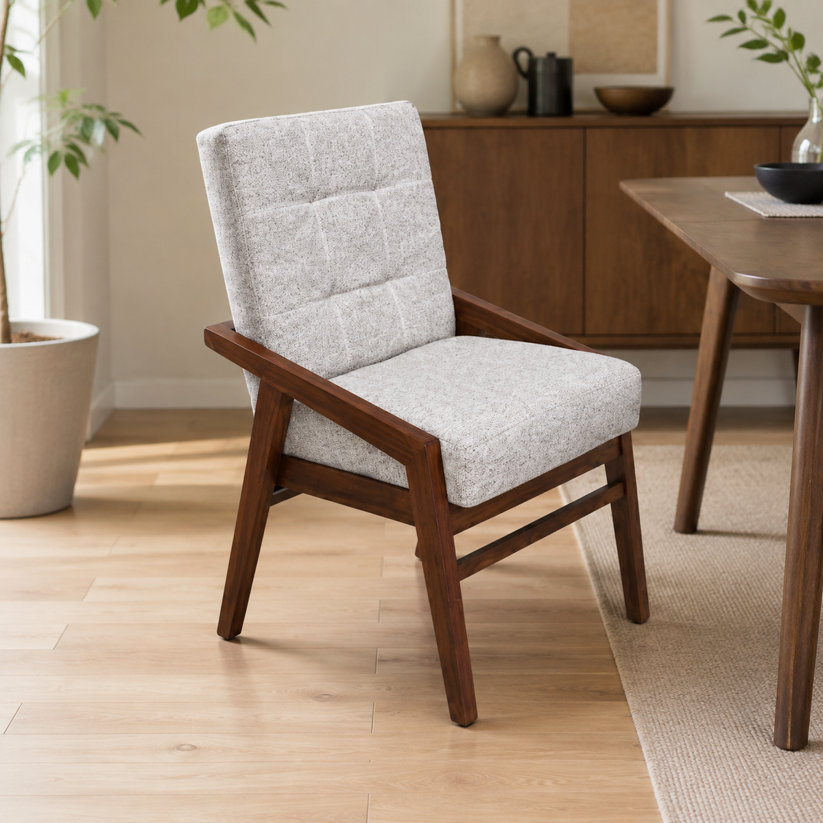 Silla Modelo Dubai ambientada en comedor