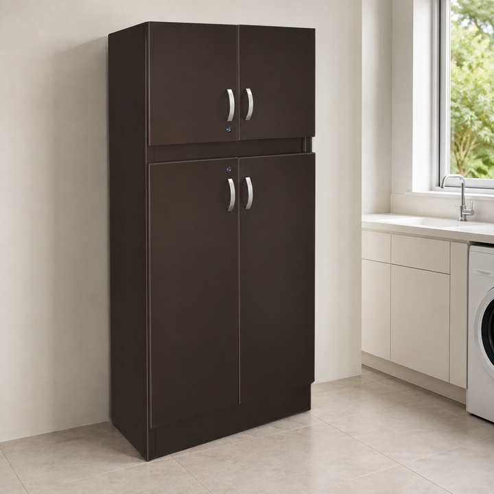 Locker Modelo 4 Puertas Chocolate - ambientado en área de servicio; no incluye accesorios