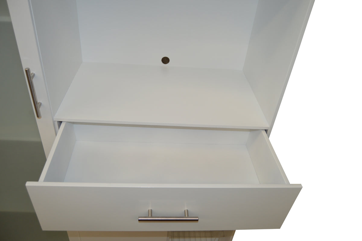 Mueble Yoly, cajon abierto y espacio central, fotografia de detalle