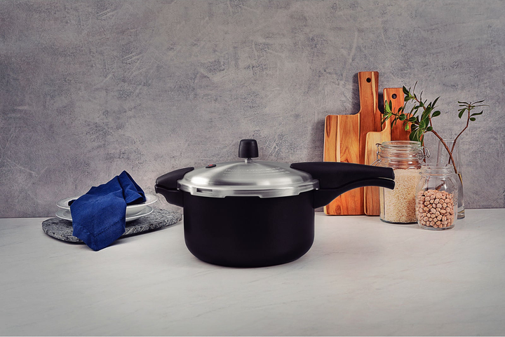 Olla Tramontina Vancouver Effect 24 cm 6 L - ambientación; decoración no incluida