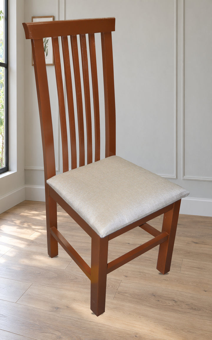 Silla Modelo Latte - producto original en ambiente ilustrativo