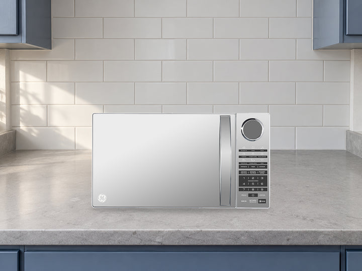 Microondas GE MGE09SEJ - ambientacion ilustrativa en cocina, producto sin accesorios