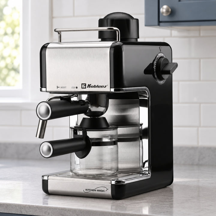Cafetera espresso Koblenz CKM-650 EIN en cocina; ambientacion ilustrativa.